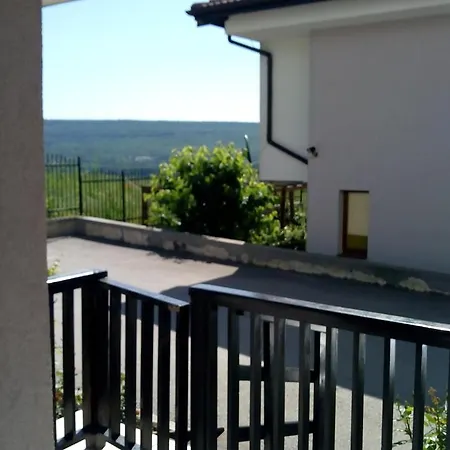 Apartment In Harmony Hills *